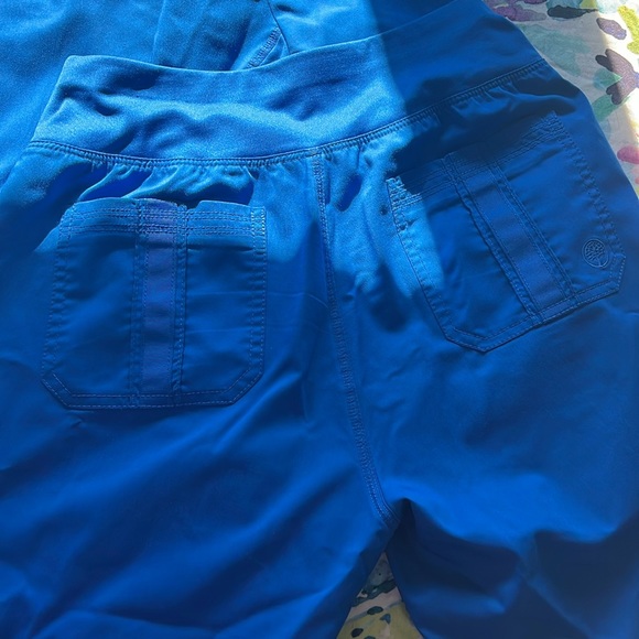 XS Scrubs Healing Hands Purple label brand 
Great condition - Picture 3 of 3